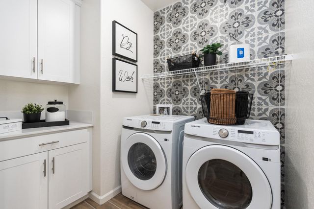 6698 E Home Avenue, Fresno, CA 93727