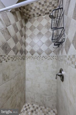 803 N DUKE ST, Lancaster, PA 17602