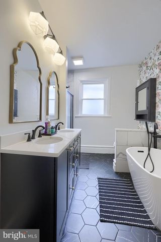 803 N DUKE ST, Lancaster, PA 17602