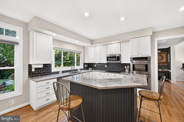 8 HALLER CT, Poolesville, MD 20837