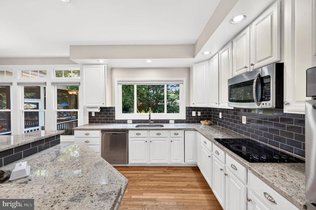 8 HALLER CT, Poolesville, MD 20837