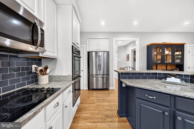 8 HALLER CT, Poolesville, MD 20837