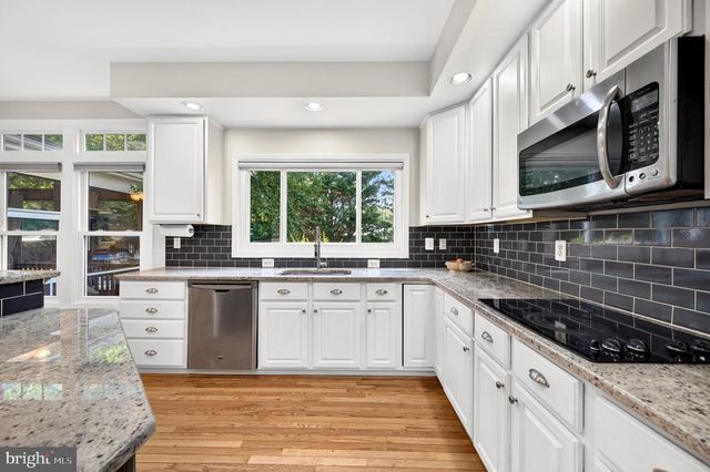8 HALLER CT, Poolesville, MD 20837