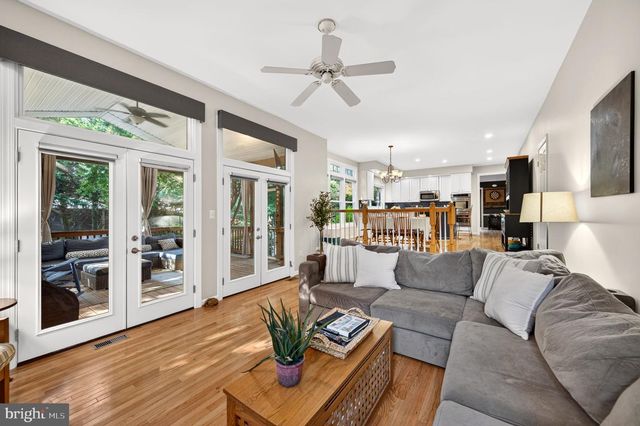 8 HALLER CT, Poolesville, MD 20837