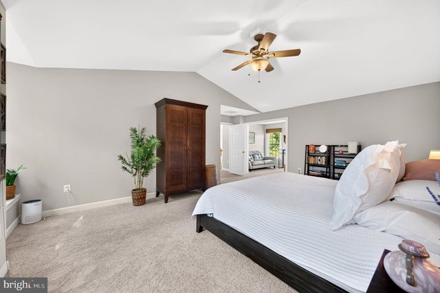 8 HALLER CT, Poolesville, MD 20837