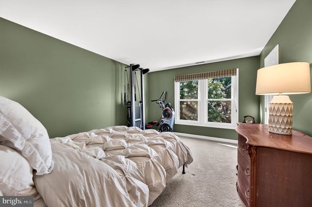 8 HALLER CT, Poolesville, MD 20837