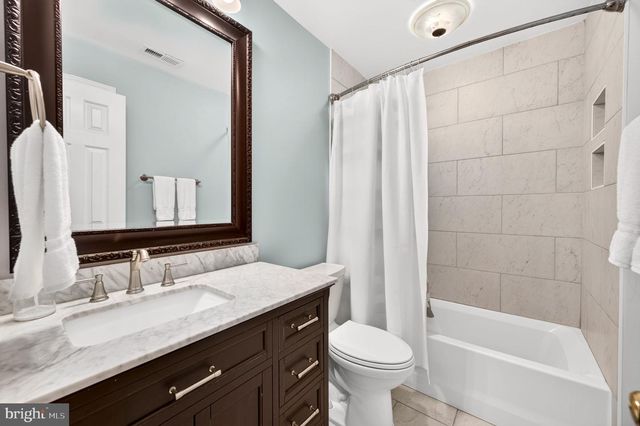 8 HALLER CT, Poolesville, MD 20837