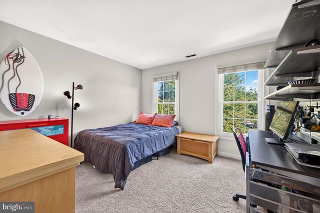 8 HALLER CT, Poolesville, MD 20837
