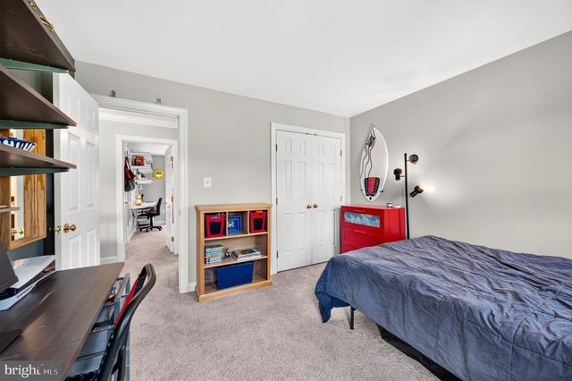 8 HALLER CT, Poolesville, MD 20837