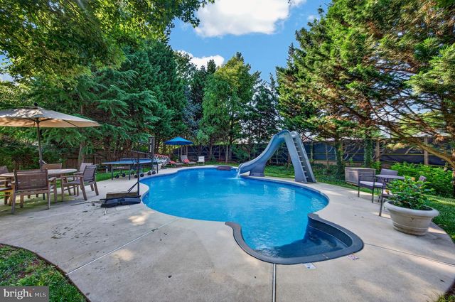 8 HALLER CT, Poolesville, MD 20837
