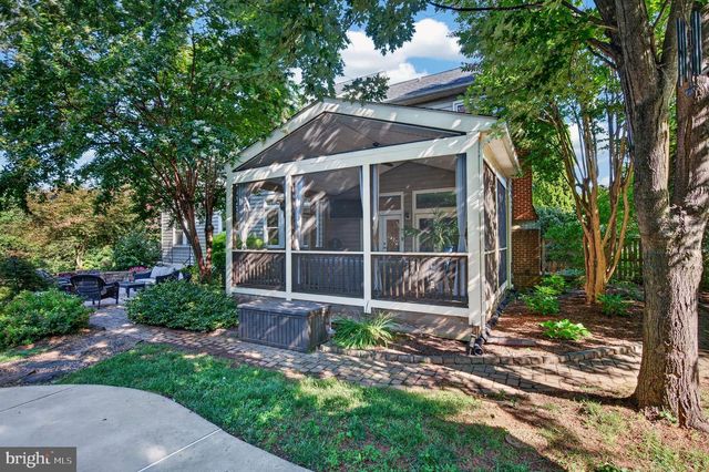 8 HALLER CT, Poolesville, MD 20837