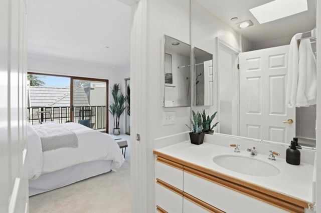 4159 El Camino Way M, Palo Alto, CA 94306