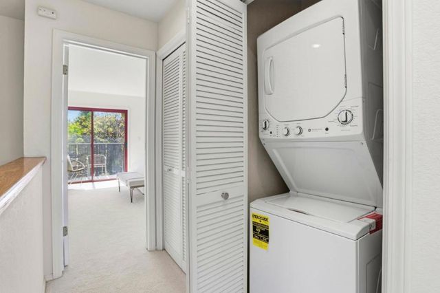 4159 El Camino Way M, Palo Alto, CA 94306