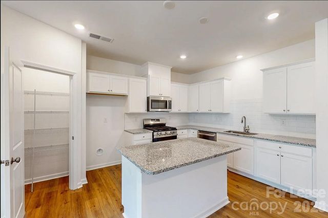 2752 Yeager Drive, Concord, NC 28027
