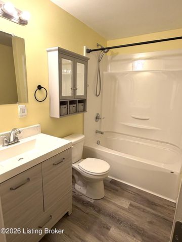 138 Ardmore Crossing Dr, Shelbyville, KY 40065