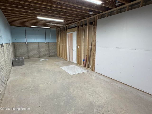 138 Ardmore Crossing Dr, Shelbyville, KY 40065