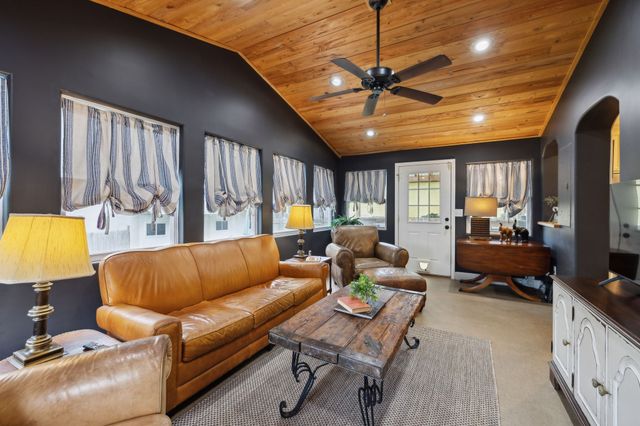 103 S Park St, Hohenwald, TN 38462