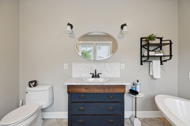 103 S Park St, Hohenwald, TN 38462