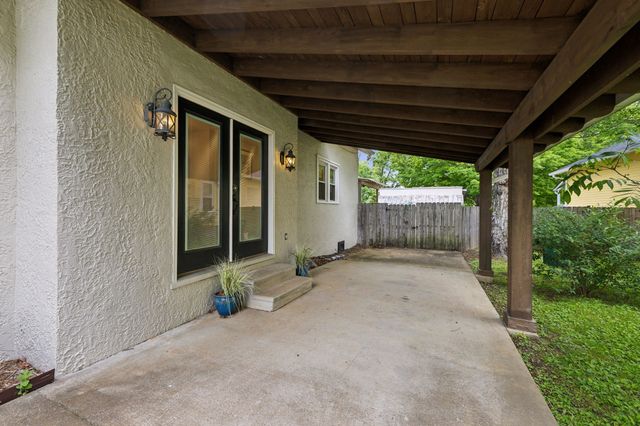 103 S Park St, Hohenwald, TN 38462