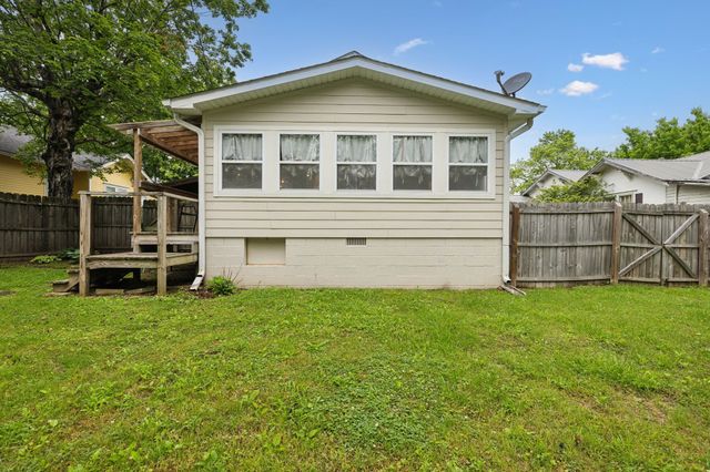 103 S Park St, Hohenwald, TN 38462
