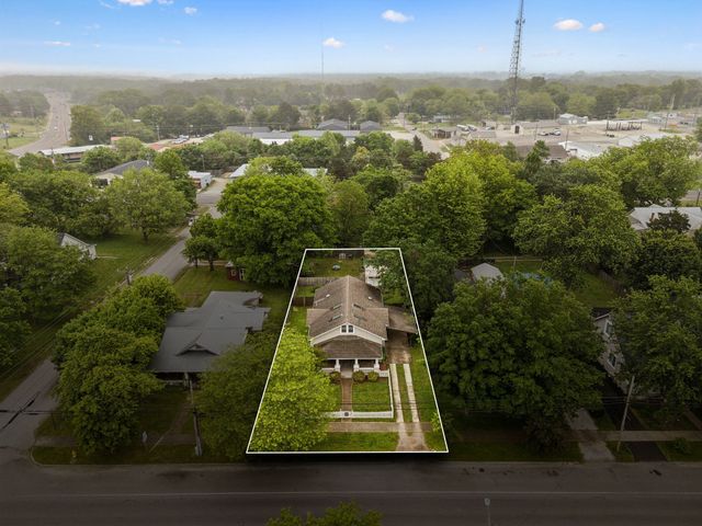 103 S Park St, Hohenwald, TN 38462