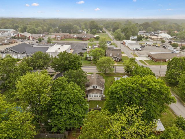 103 S Park St, Hohenwald, TN 38462