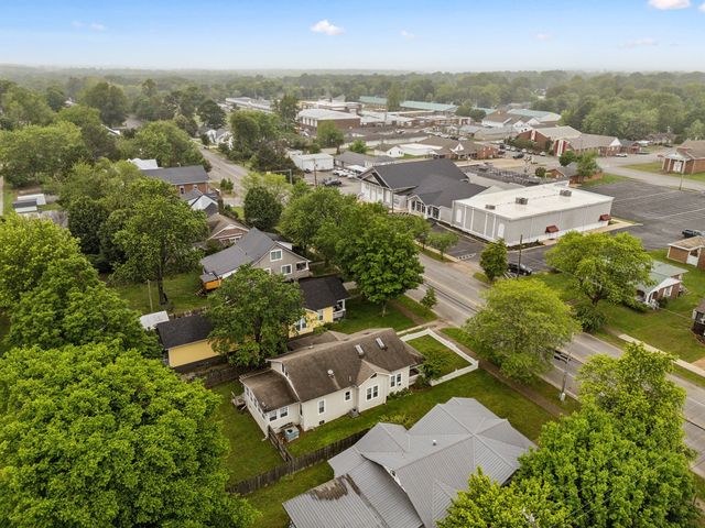 103 S Park St, Hohenwald, TN 38462