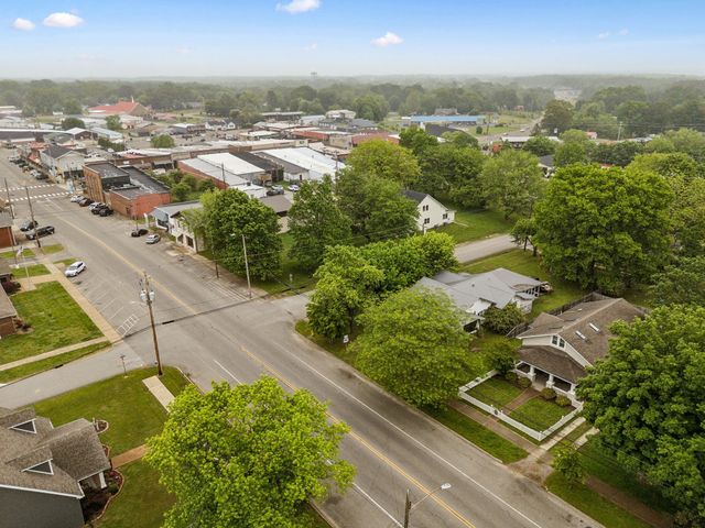 103 S Park St, Hohenwald, TN 38462
