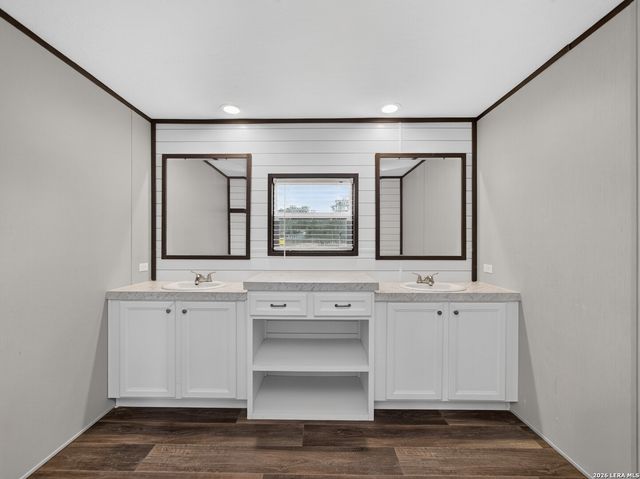 209 Sandy Oaks Dr, Seguin, TX 78155