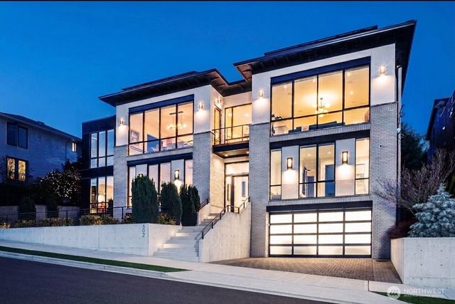 362 Ward Street, Seattle, WA 98109