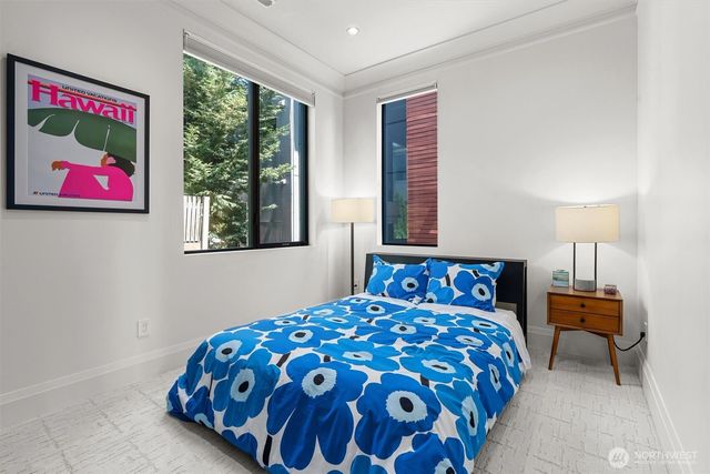 362 Ward Street, Seattle, WA 98109