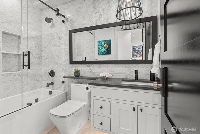 362 Ward Street, Seattle, WA 98109