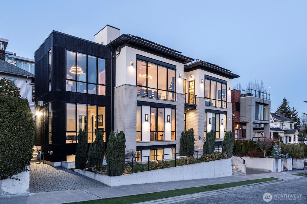 362 Ward Street, Seattle, WA 98109