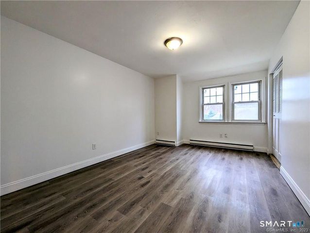 10 Scuppo Road B6, Danbury, CT 06811