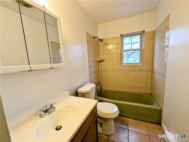 10 Scuppo Road B6, Danbury, CT 06811
