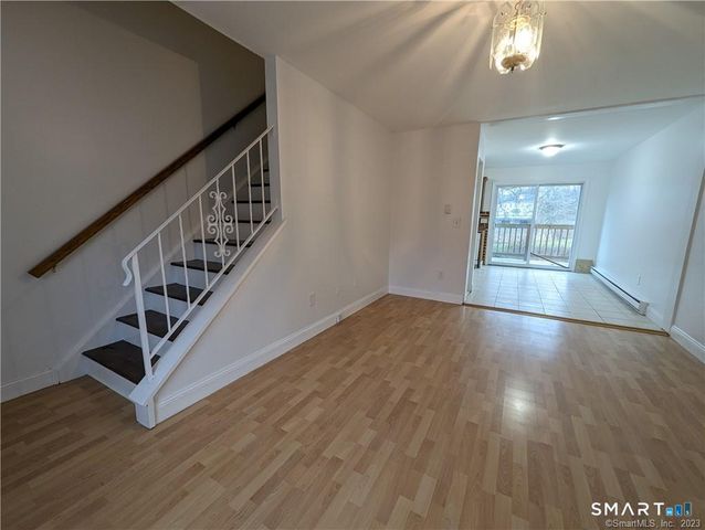 10 Scuppo Road B6, Danbury, CT 06811