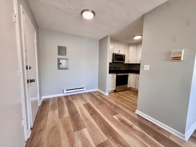 837 River St 14, Boston, MA 02136