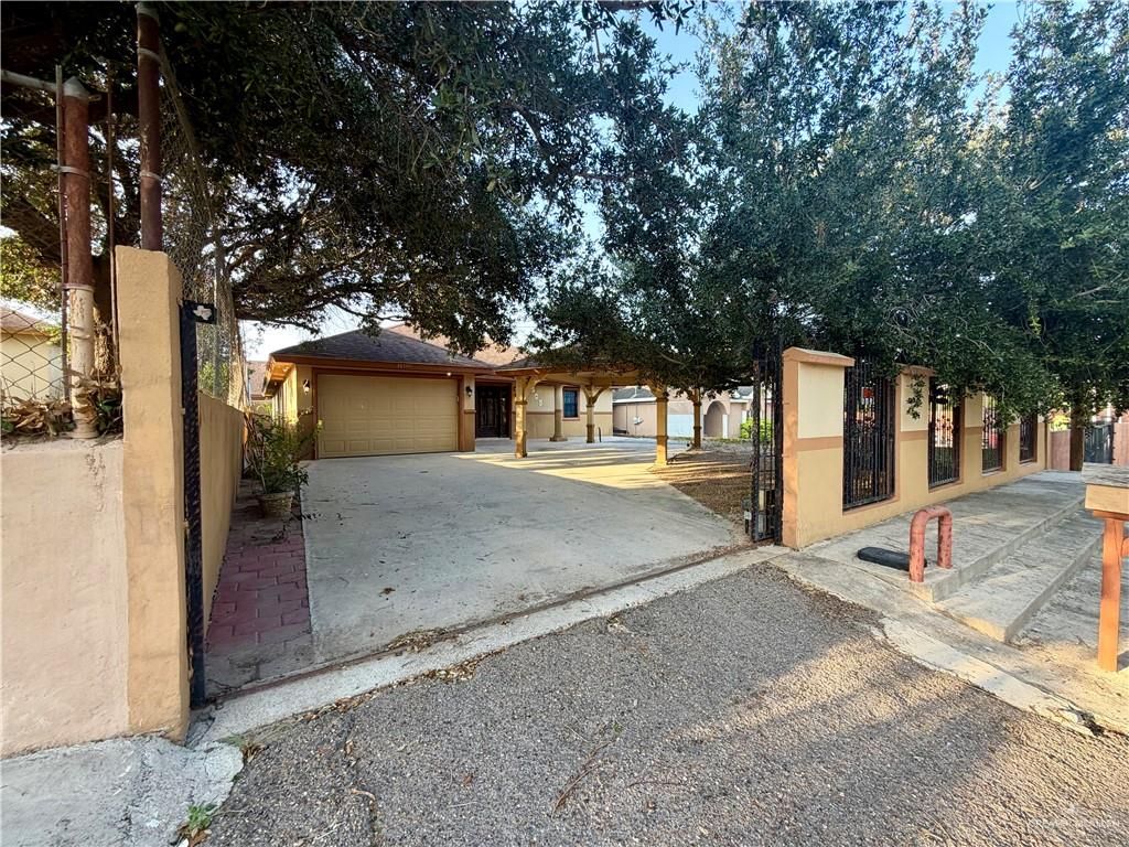 305 Elias Lopez Street, Rio Grande City, TX 78582