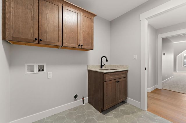 8350 W 105th Avenue, St. John, IN 46373