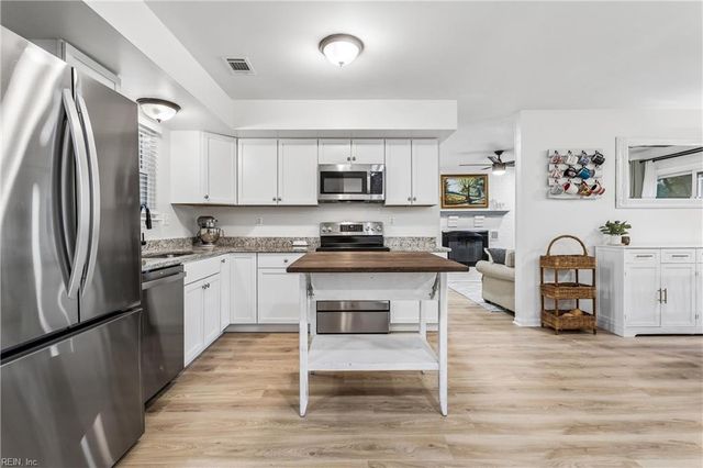 4128 White Beam CT, Virginia Beach, VA 23462