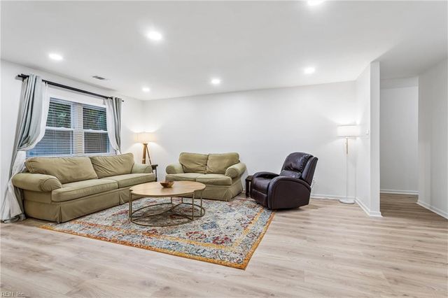 4128 White Beam CT, Virginia Beach, VA 23462
