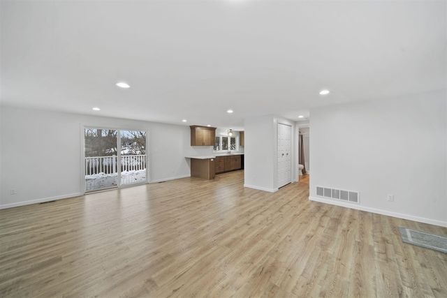 2037 Lake View Drive, Brooklyn, MI 49230