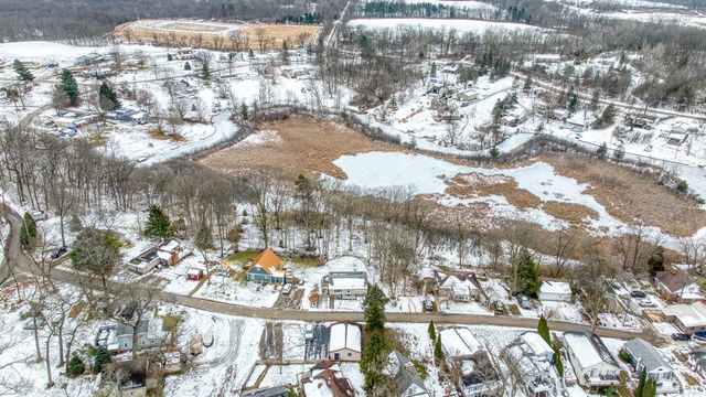 2037 Lake View Drive, Brooklyn, MI 49230