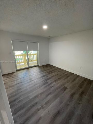 8427 SW 137th Ave 8427, Miami, FL 33183