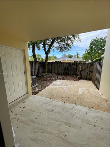 8427 SW 137th Ave 8427, Miami, FL 33183