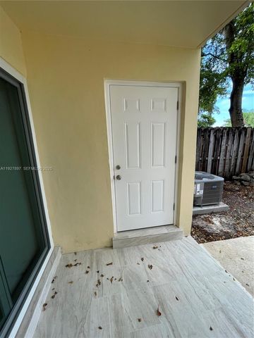 8427 SW 137th Ave 8427, Miami, FL 33183