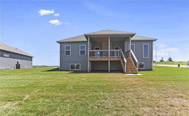 11436 N Auburndale Circle, Kansas City, MO 64157