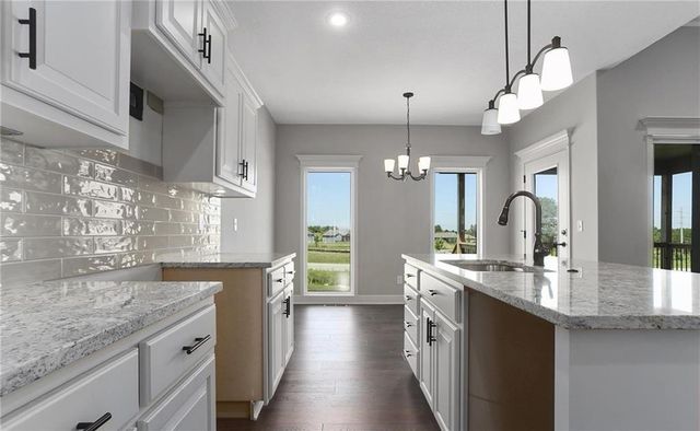 11436 N Auburndale Circle, Kansas City, MO 64157