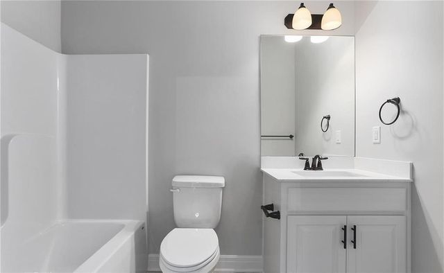 11436 N Auburndale Circle, Kansas City, MO 64157