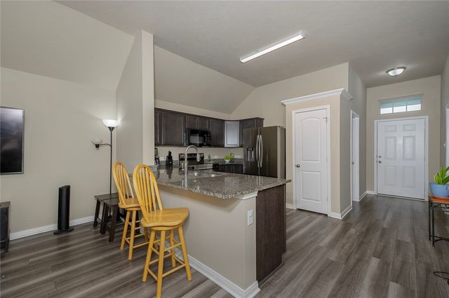 2702 Redcap, Bryan, TX 77803
